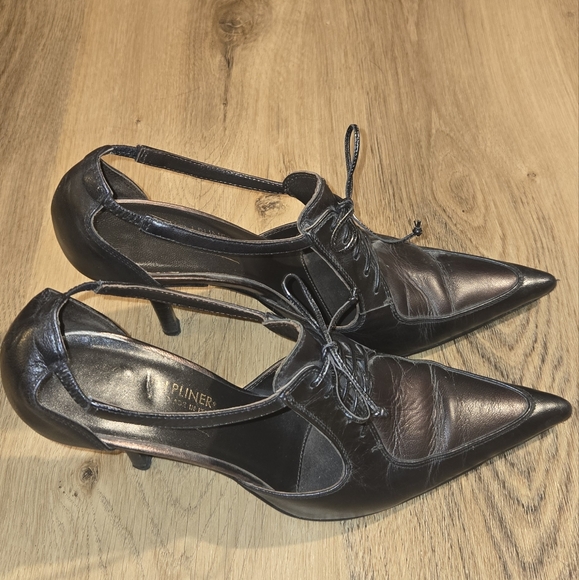 Donald J Pliner Lace-Up Point Toe Silettos - Picture 4 of 7